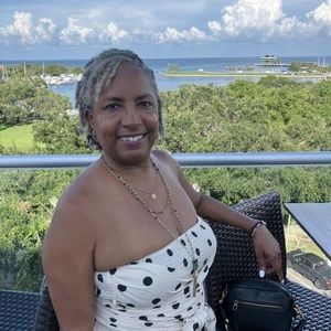 Meet your Posher, Velma